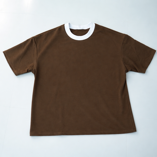 Camisa oversized de algodón en color café de la marca JOBAN, con diseño cómodo para hombres